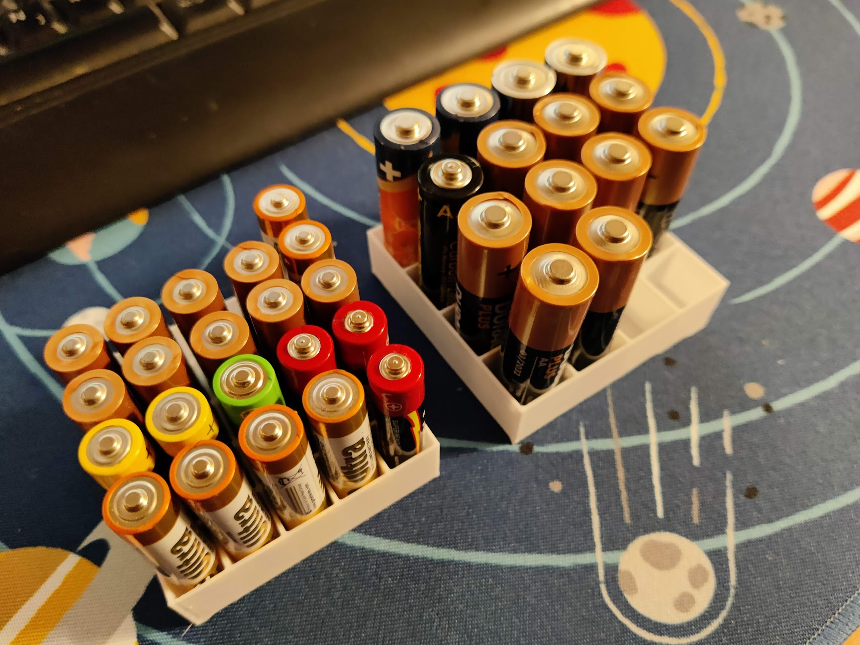 Simple And Fast AA And AAA Battery Holder Organizer By Higany