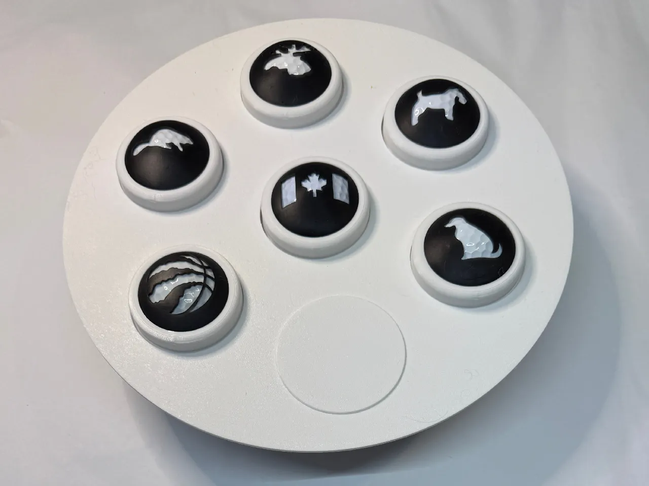 Image for Customize your golf balls using a stencil and spray/airbrush paint