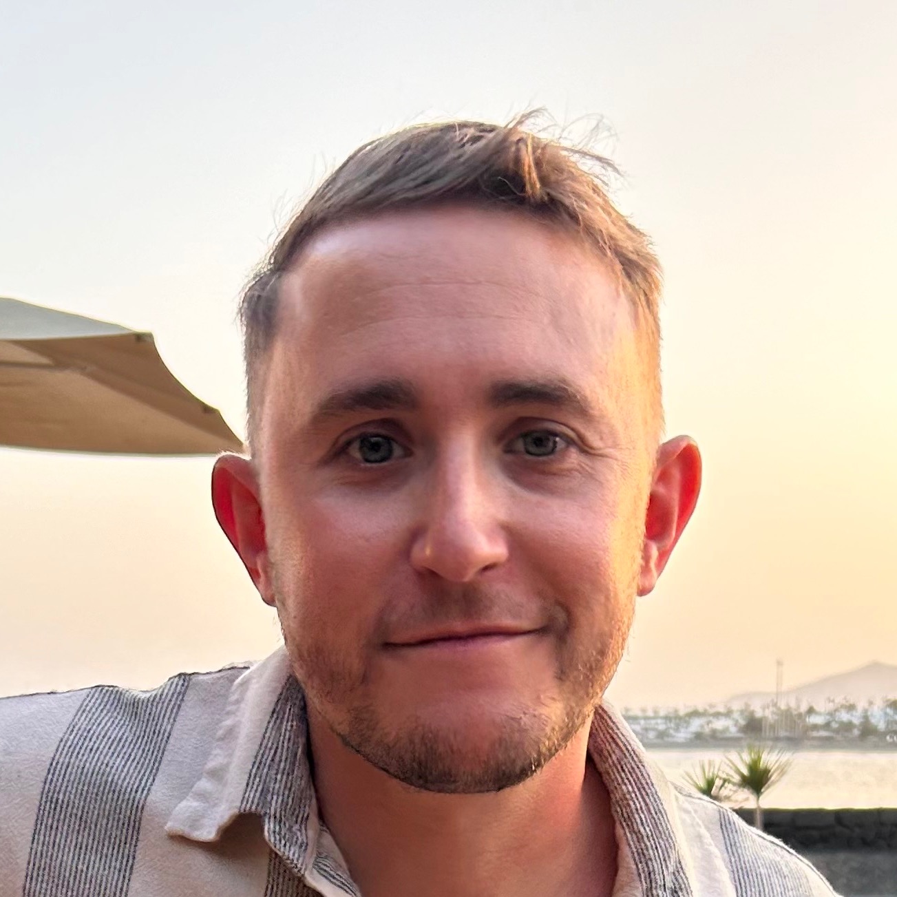 Simon_Blades