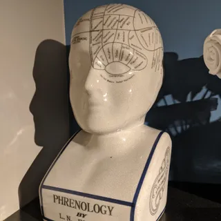 LifelikeStatue
