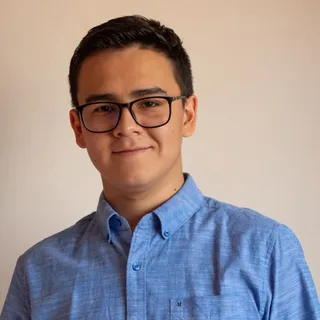 Carlos Alvarez