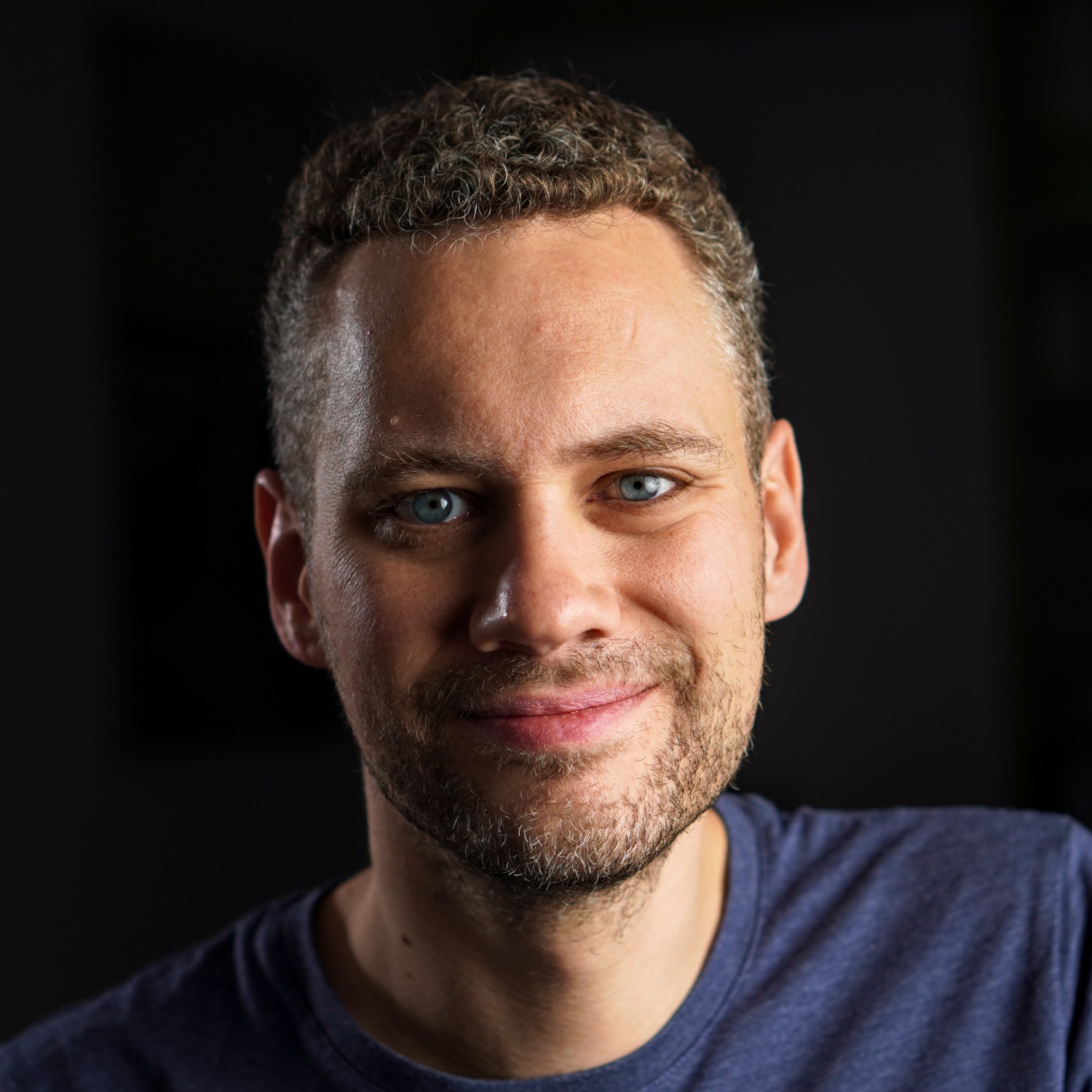 A hood full of pixels — STL Grátis | 3DFinder