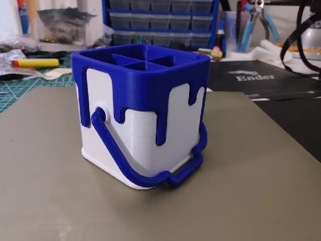 Make of Drippy Pail With Divider Insert by VinS | Download free STL ...