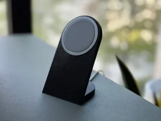 MagSafe iPhone stand