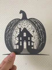 Creepy house halloween
