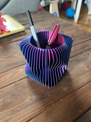 Wavy Pencil Holder - Vase mode by SNASA