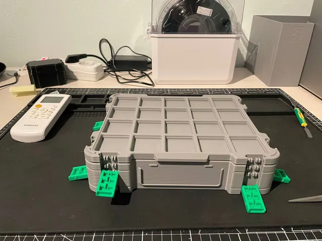Make of Gridfinity Storage Box by Pred (now parametric) by Ümit Gedik ...