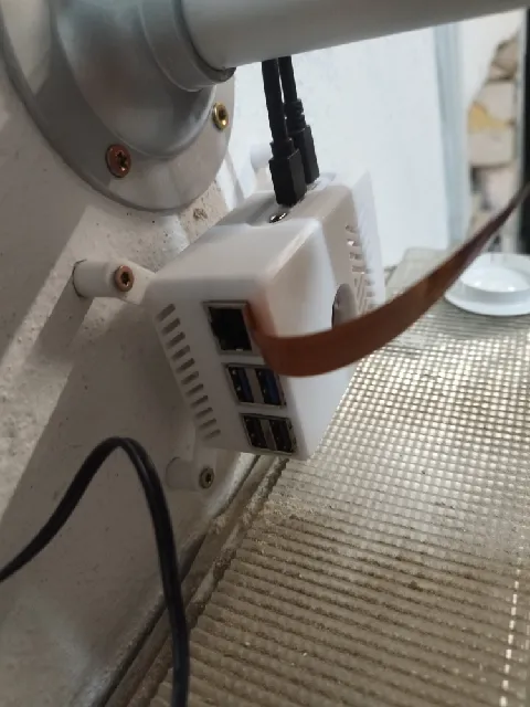 Make of Raspberry Pi 5 with NVMe hat tool-less case - wall mount by ...