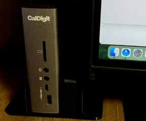 CalDigit TS3 Plus dock desk tidy organiser