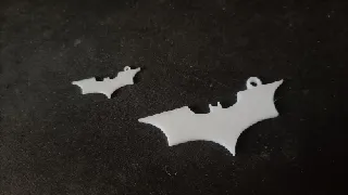 BATMAN LOGO KEYCHAIN