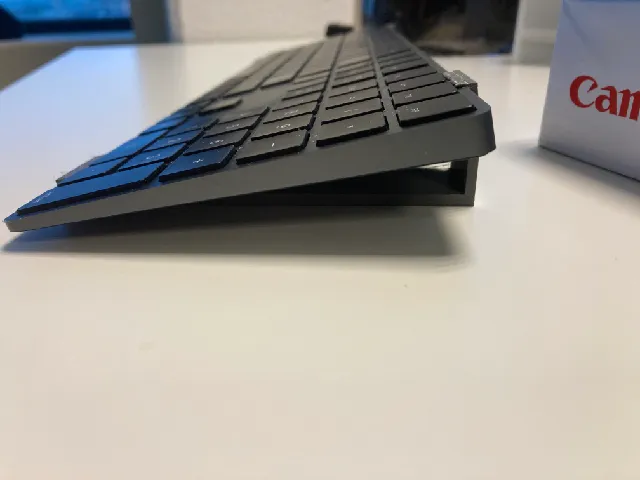 Make of Apple Magic Keyboard 2-in-1: Raiser and vertical stand by ...