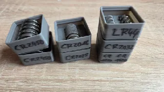 Coin cell battery boxes for Gridfinity
