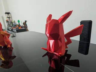 Pikachu - low poly (pokemon)