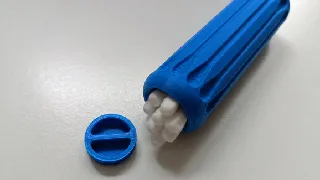 cotton swab / q-tip travel box