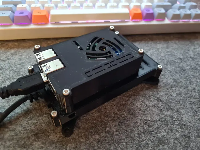 Raspberry Pi 4 Enclosure with 2,5