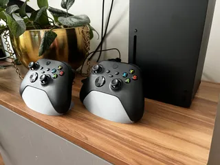Minimalistic Xbox Controller Stand
