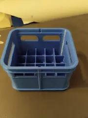 Safety lid for stackable beer storage box for AA batteries