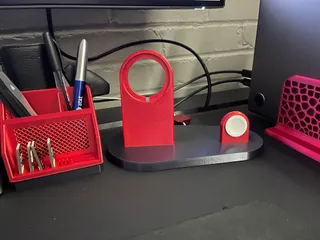 MagSafe Charging Stand (Standby Mode)