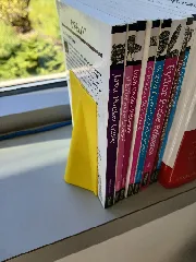 stackable minimalistic bookend