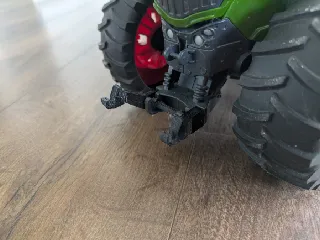 Fendt 1050 Bruder front hitch