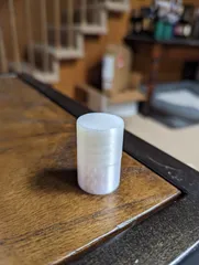 Screwable pill container