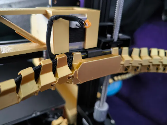 Make of Ender 3 V3 SE Spine Cable Chain by Adrian@Dr.Layer | Download ...