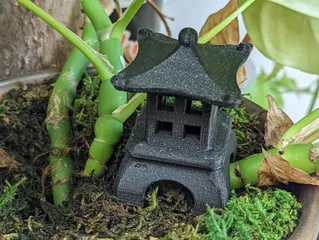 Garden Pagoda Lantern