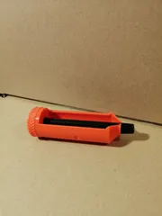 Ratchet toothpaste tube squeezer
