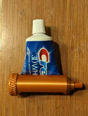 Ratchet toothpaste tube squeezer