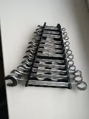 Schraubenschlüsselhalter / Open-end wrench holder