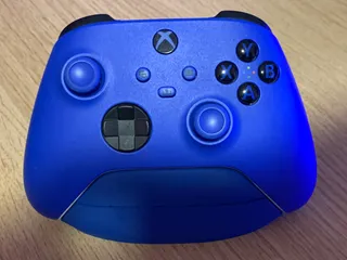 Minimalistic Xbox Controller Stand