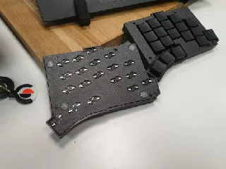 TOTEM-SHIFT Wireless BLE Redux Split Splay Keyboard Case