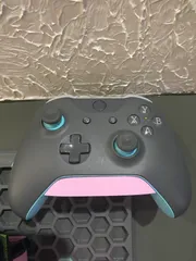 HSW Xbox ONE controller minimalistic