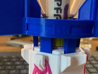 Retainer for 2L Soda Bottle