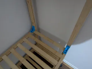 Corner bracket