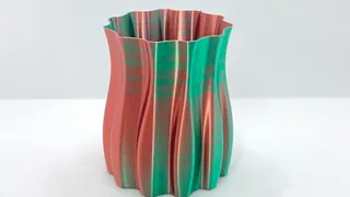 Vase / Pen Holder
