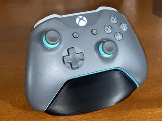 Minimalistic Xbox Controller Stand