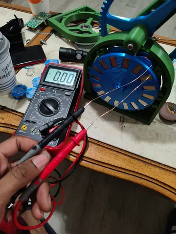 Hand Crank Generator by Tom Stanton