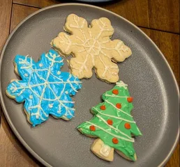 Tree cookie cutter