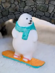 KUMATY : Snowboarding Polar Bear