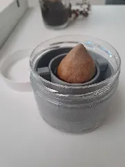 Avocado seed floater