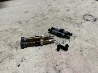 Presta tubeless valve pair holder