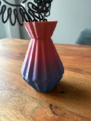 "KAMI" - Minimalistic Origami Vase