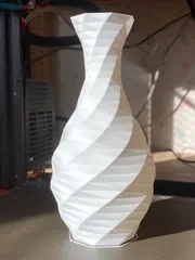 Low-Poly Rose Vase