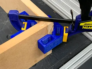 Corner Clamp (ClampItSquare)