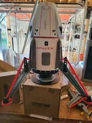 SpaceX Dragon Lander