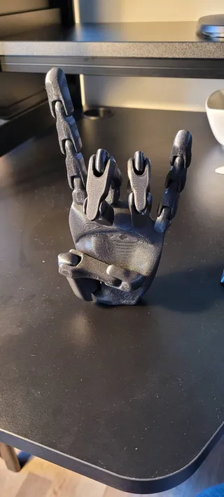 Poseable articulated hand model by Michael Wycoff | Download free STL ...