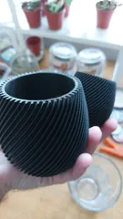 Modern spiral planter