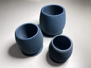 Modern spiral planter
