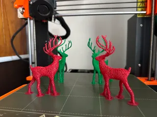 Voronoi deer ornament